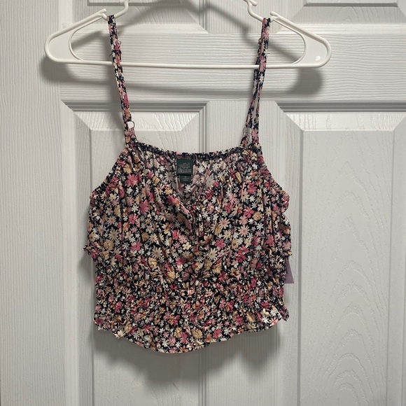 Wild fable flower crop top size medium - Picture 1 of 5